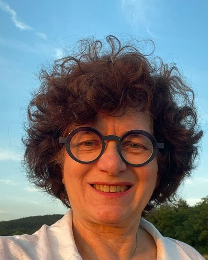 Porträt von Claudia Herzog